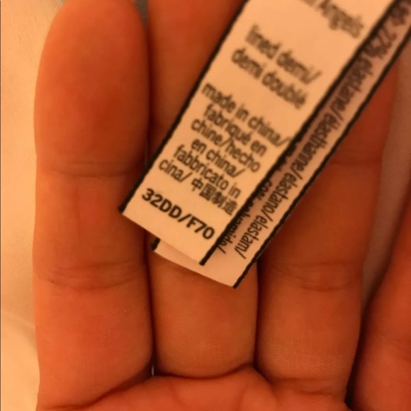 32DD VS Demi lined bra - Picture 2 of 2